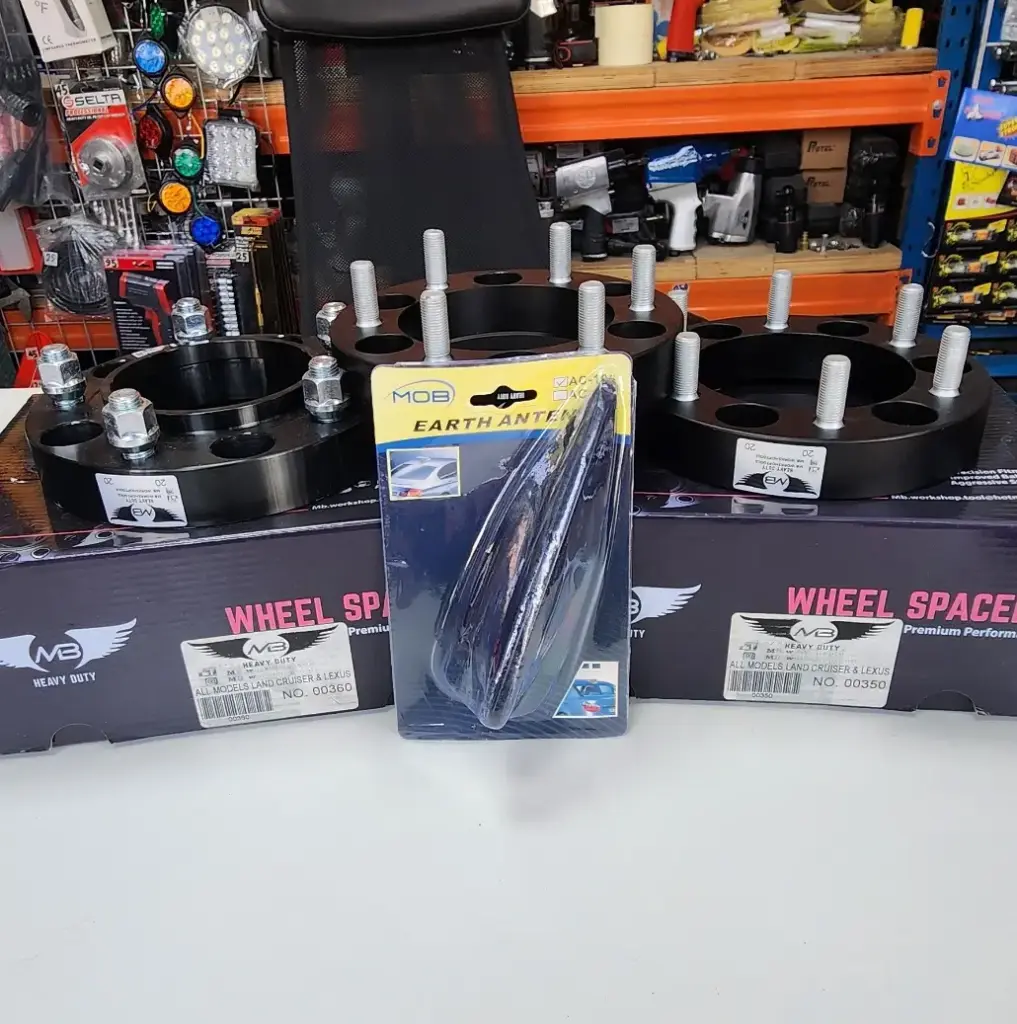 erath antenna black color