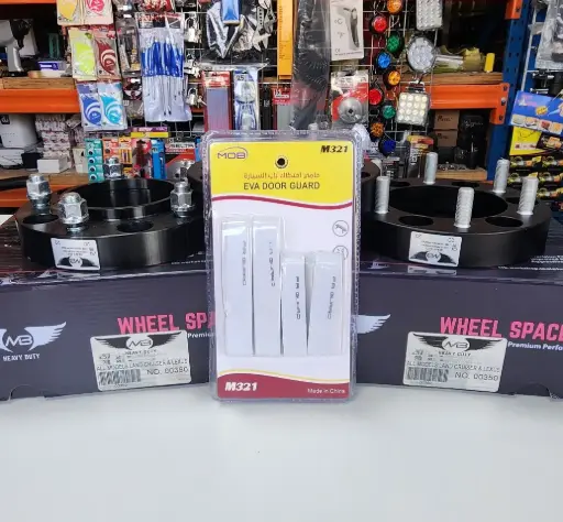 إيفا حماية باب باللون الأبيض